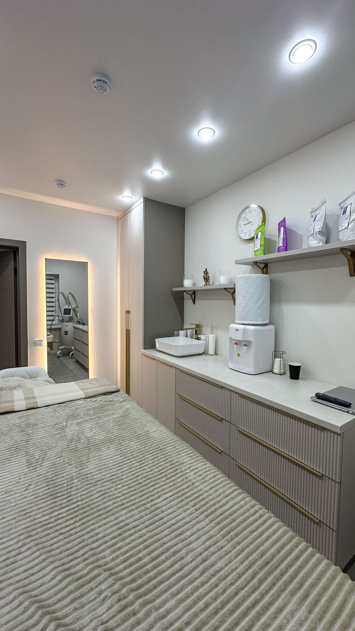 Кухня минимализм