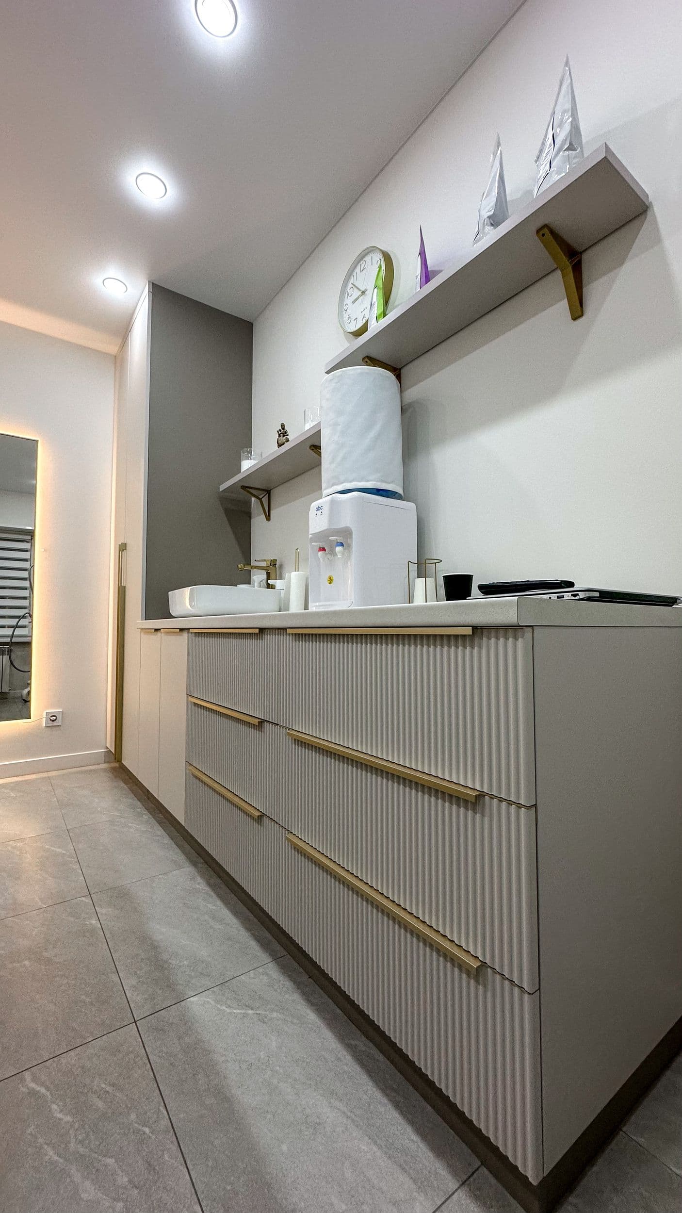 Кухня с барной стойкой — деталь