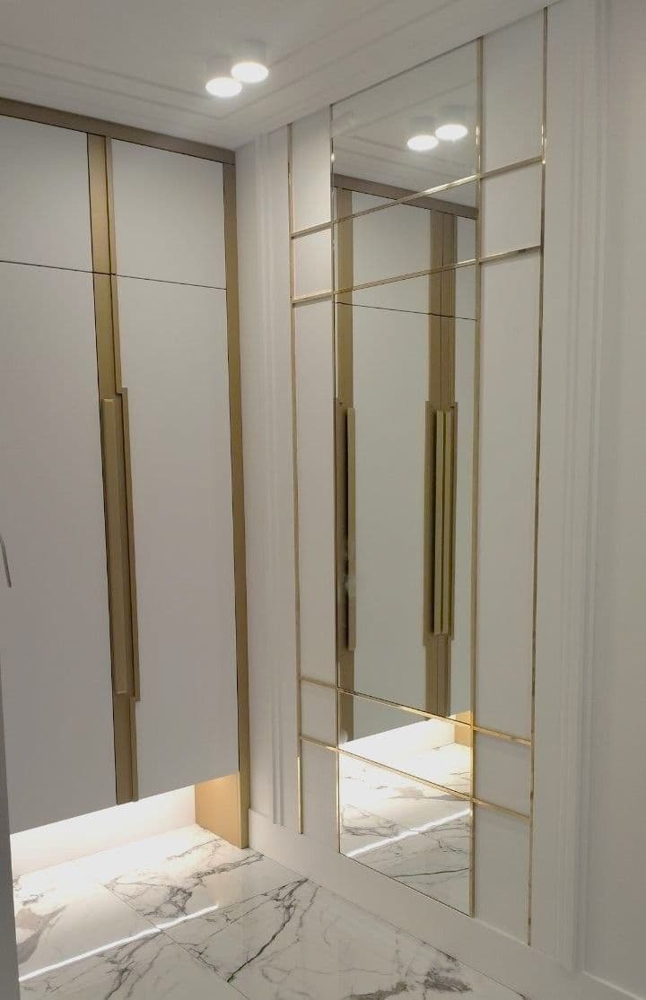 Шкаф в классическом стиле