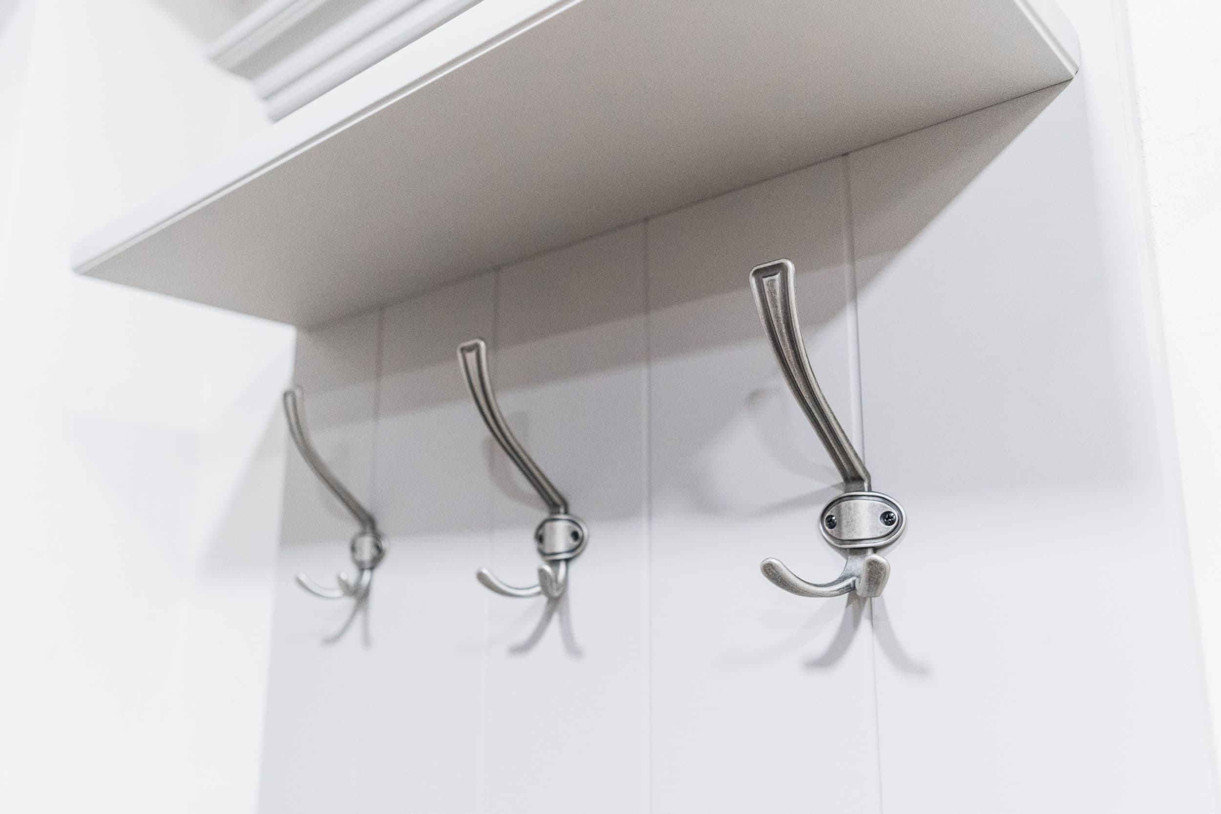 Прихожая в современном стиле