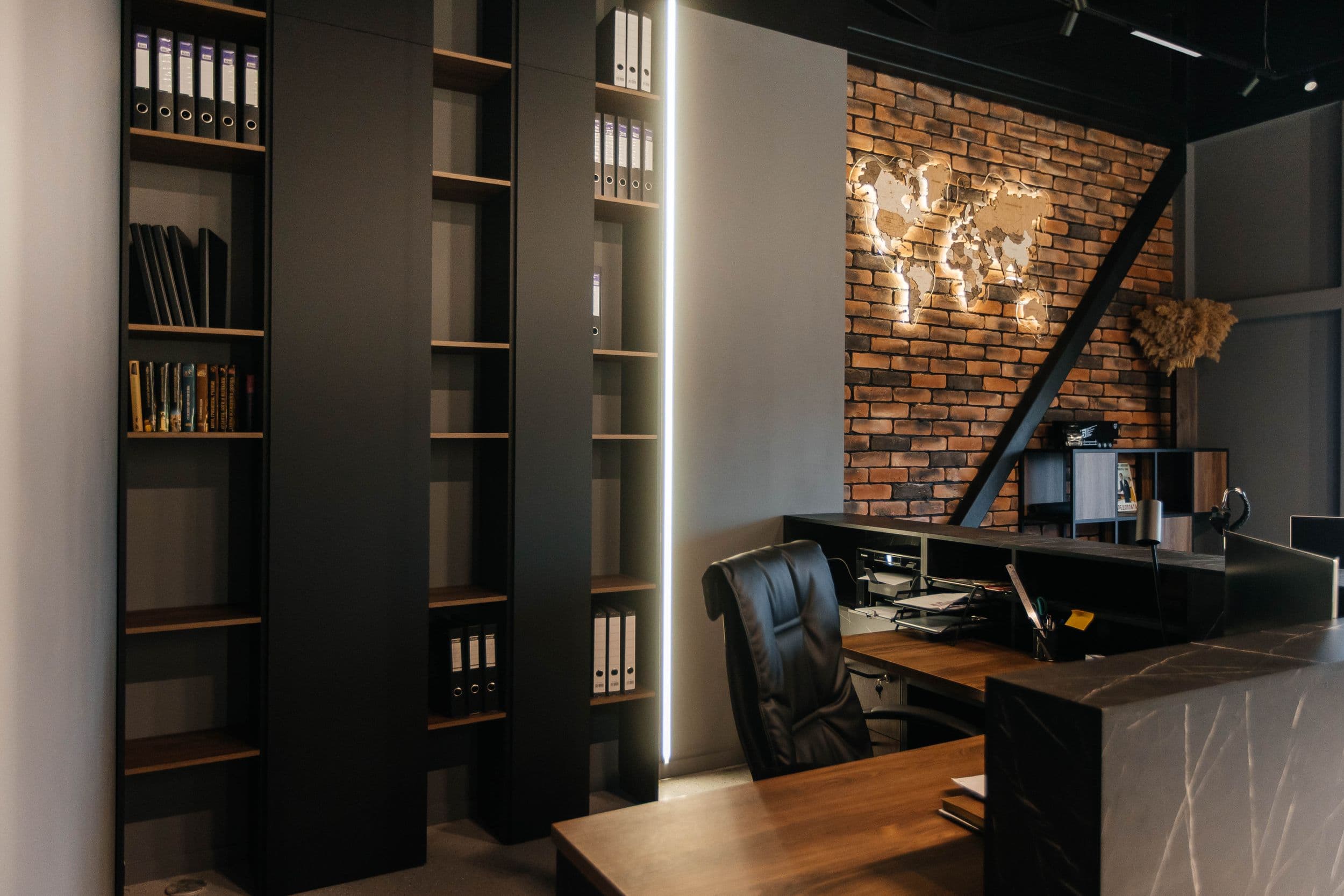 Кабинет в стиле лофт